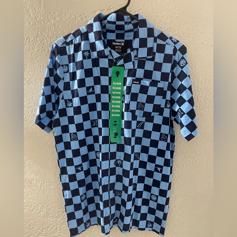 NWT Hurley Blue Checkered Short Sleeve Button up Boy’s Shirt Size 18-20